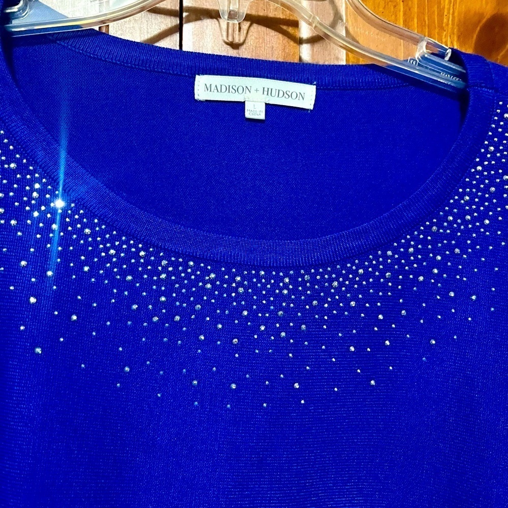 NWT Vibrant Blue Top with Sparkle - Large - Picture 2 of 6